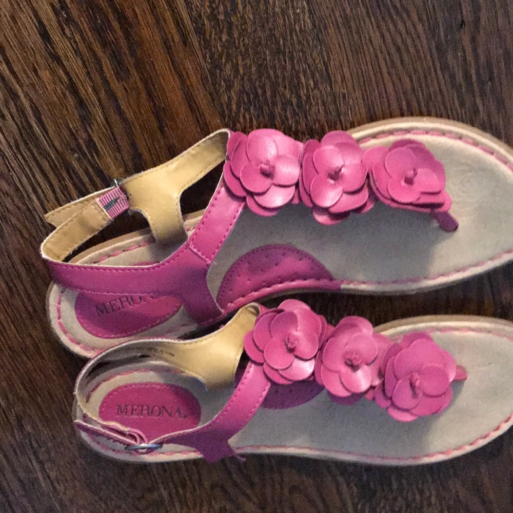 Merona sandals like new